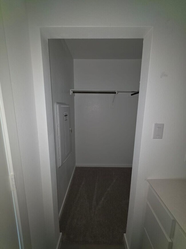 Building Photo - NEWLY BUILT 3 bedroom 2.5 Bath Single fami...