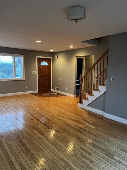 Building Photo - 280 S Boulevard