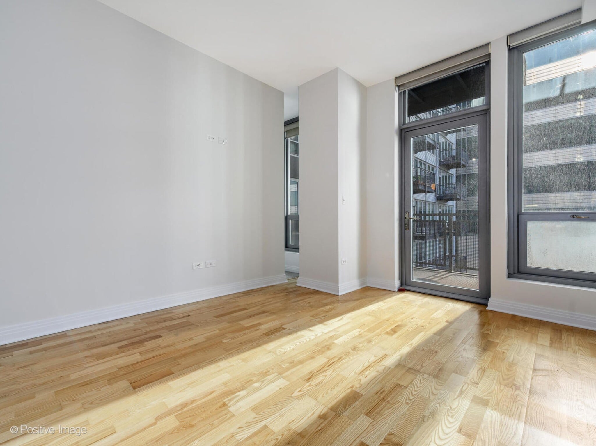 Building Photo - 700 S Clark St