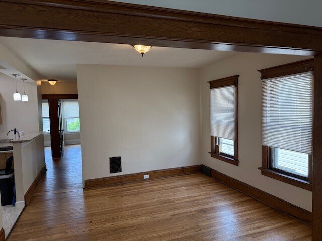 Building Photo - 430 Colvin Ave