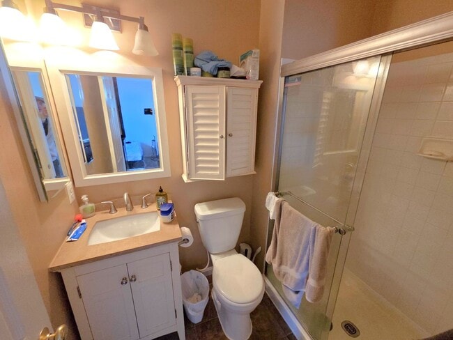 Building Photo - Charming 3 Bed 2.5 Bath End-Unit Townhome with Deck & Patio In The Villages of Saybrook