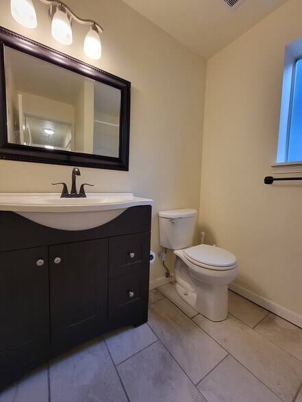 Building Photo - 9506 Sand Point Way NE