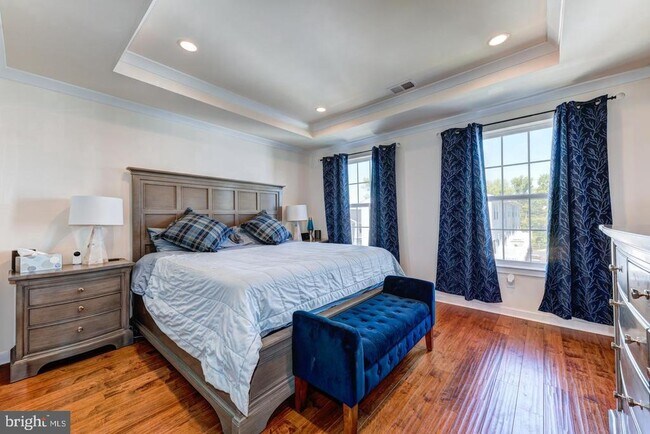 Building Photo - 10 Manchester Dr