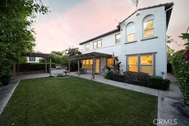 Building Photo - 26 Upland