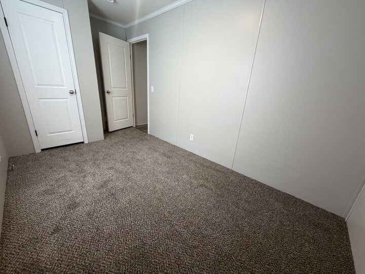 Building Photo - 38056 Johannes Dr