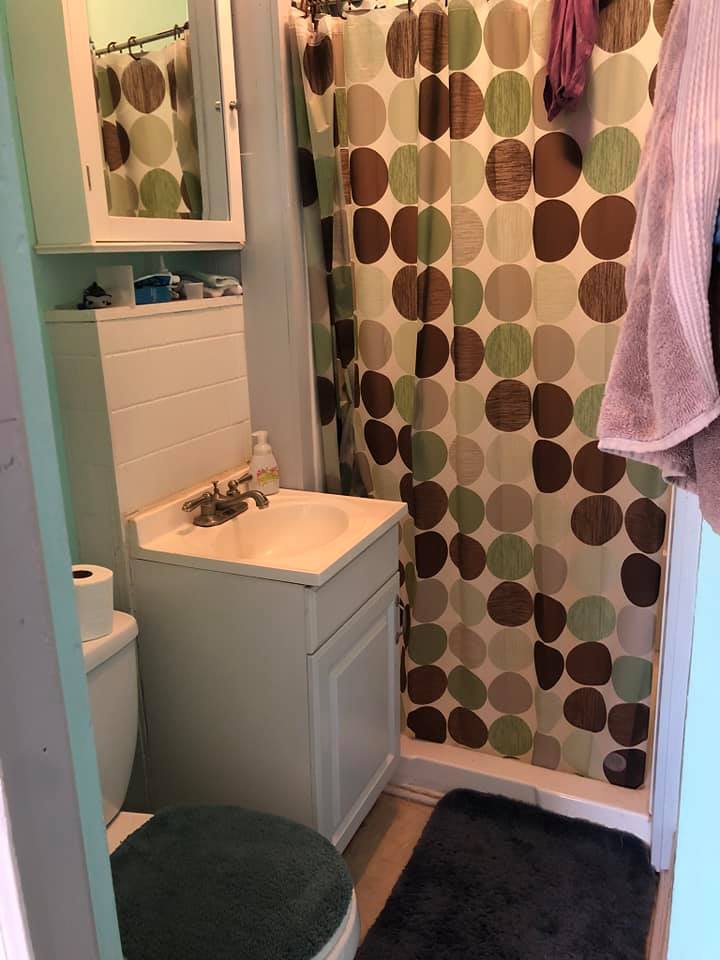 Bathroom - 3404 Baltimore Ave