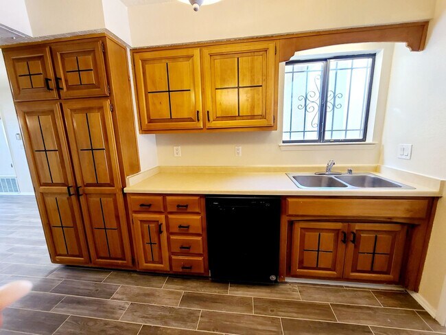 Building Photo - Coming August 11th, 2026! 2 bed 2 bath townhome! Must See!!