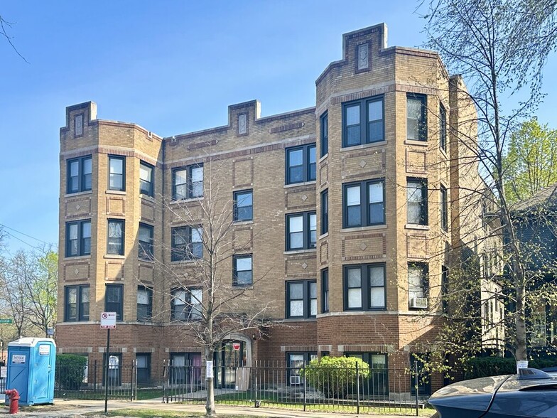 Primary Photo - 1417 W Hutchinson St