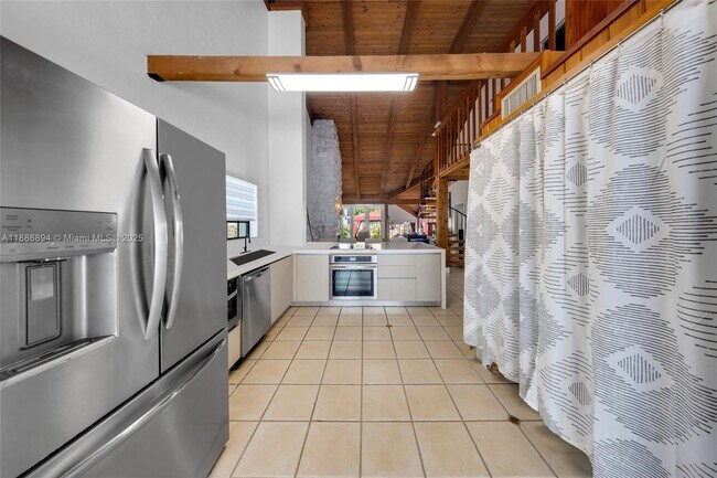 Building Photo - 7380 SW 114th Pl