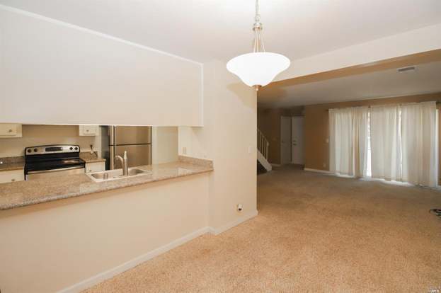 Building Photo - 62 Villa Cir