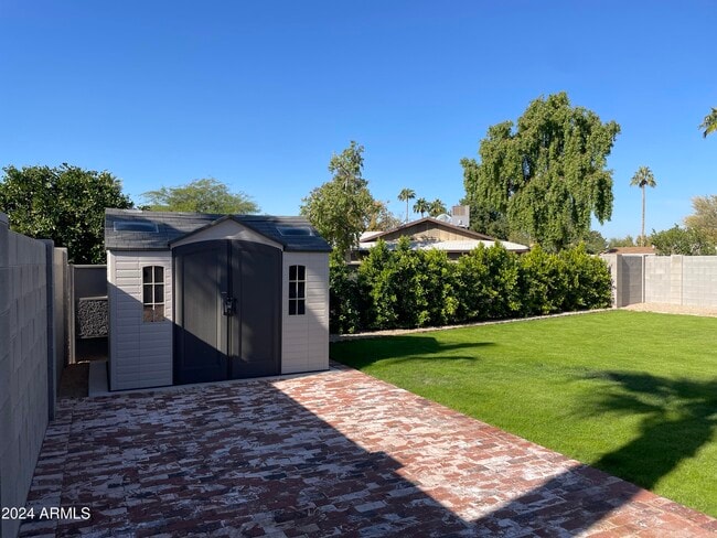 Building Photo - 4322 W Sandra Cir