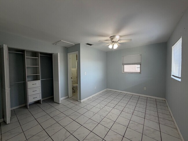 Building Photo - 13710 Harrison St