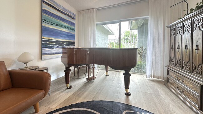 Building Photo - 2780 Landmark Dr