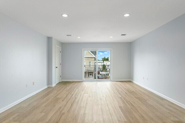 Building Photo - 70 Lembeck Ave