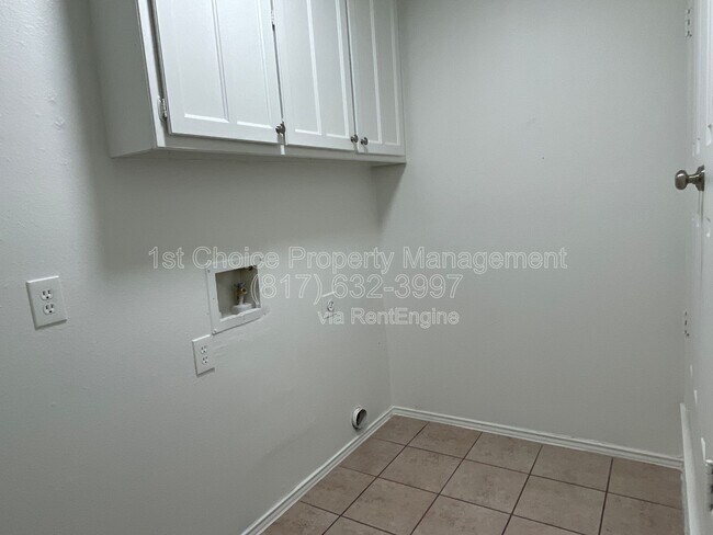 Building Photo - 459 Little Valley Ct