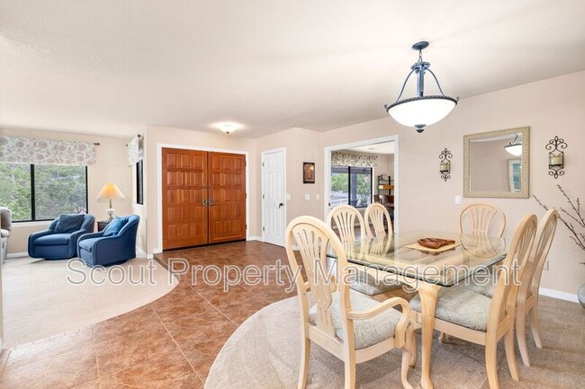 Building Photo - 1028 Capra Way