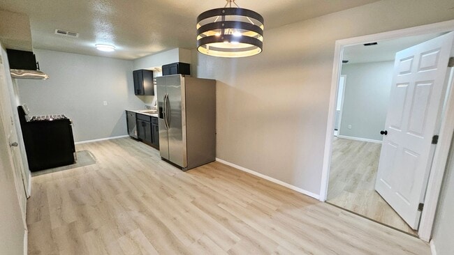 Building Photo - Beautifully Renovated 4 Bed