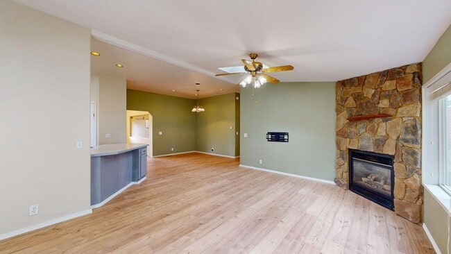 Building Photo - Wake up just steps from Penn Cove with space to spread out, store your boat, and fully enjoy Whid...