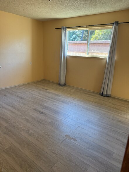 Building Photo - 2030 Kinsley St