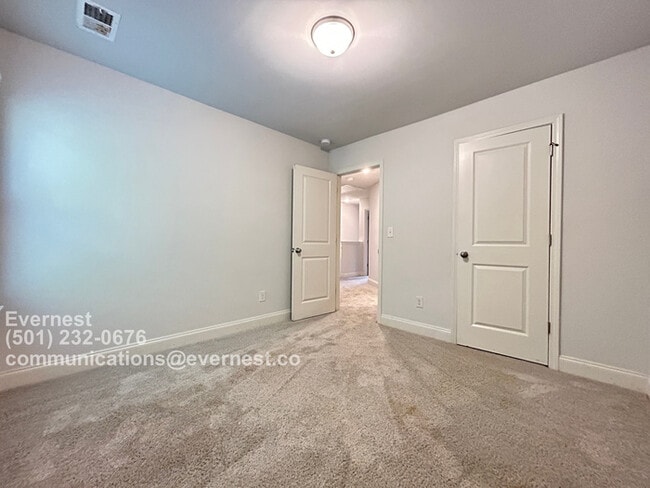 Building Photo - 225 Hydrangea Ct