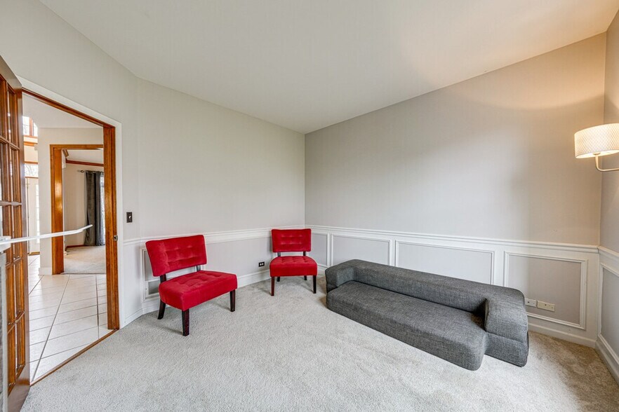 Building Photo - 3423 Goldfinch Dr