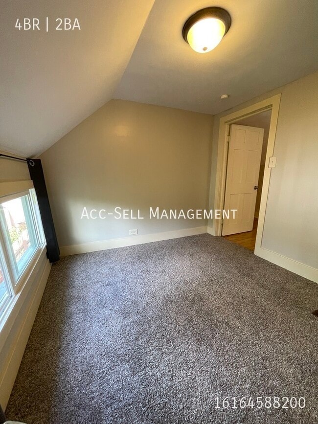 Building Photo - 875 10th-NEW