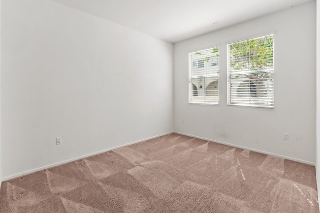 Building Photo - 1205 Calle Seabass