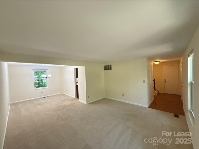 Building Photo - 6616 Wannamaker Ln