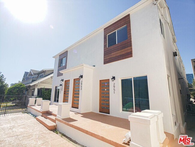 Building Photo - 2957 Francis Ave