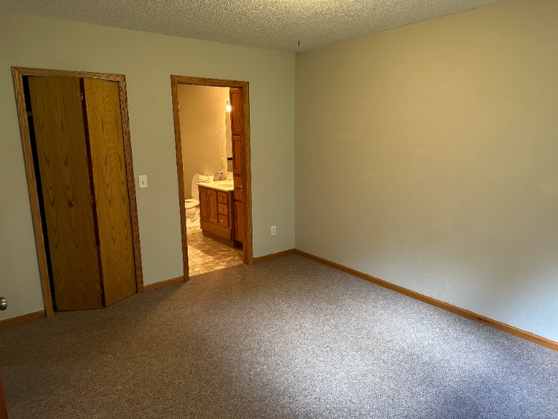 Building Photo - 26276 3rd St W