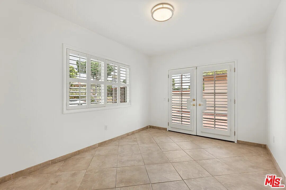 Building Photo - 7377 W 88th St