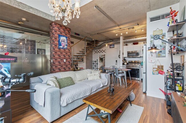 Building Photo - 690 SW 1st Ct