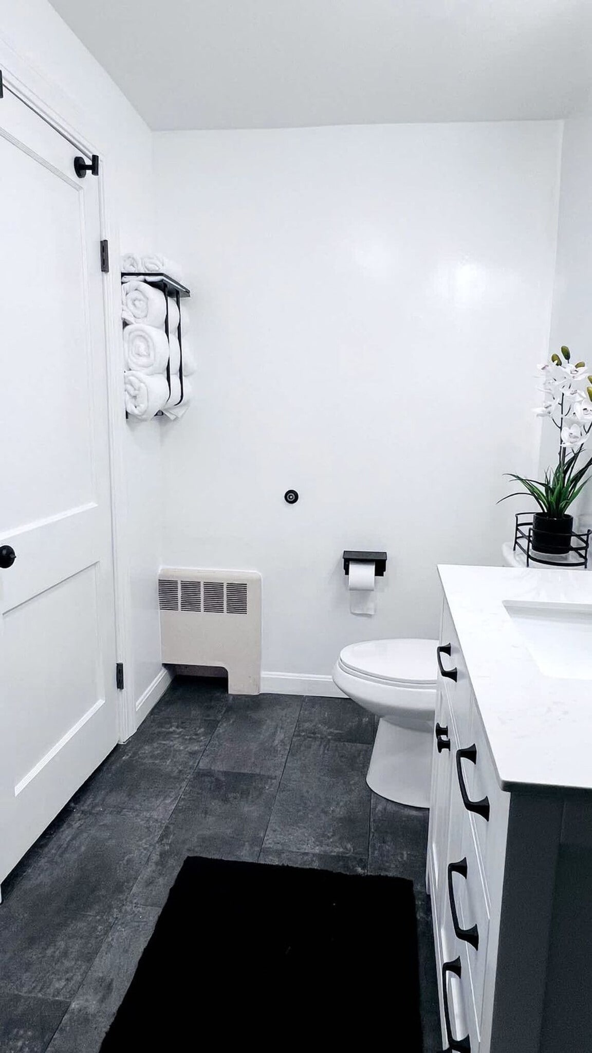 Building Photo - 21 Bullocks Point Ave