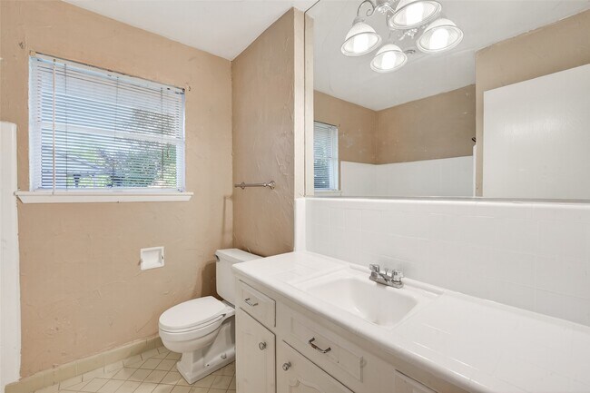 Building Photo - 5422 Spellman Rd