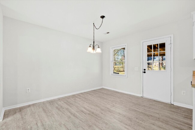 Building Photo - Four Bedroom Brick home in Sangaree