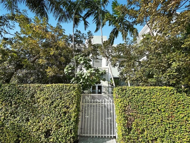 Building Photo - 900 Jefferson Ave