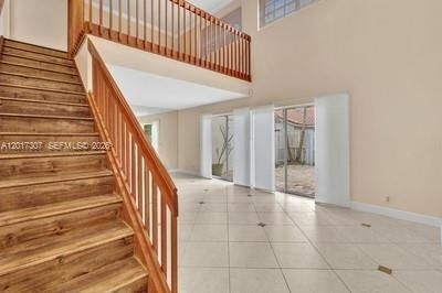 Building Photo - 1395 Cottonwood Cir