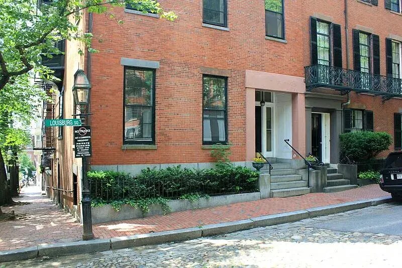 Building Photo - 2 Louisburg Sq Unit #4/5