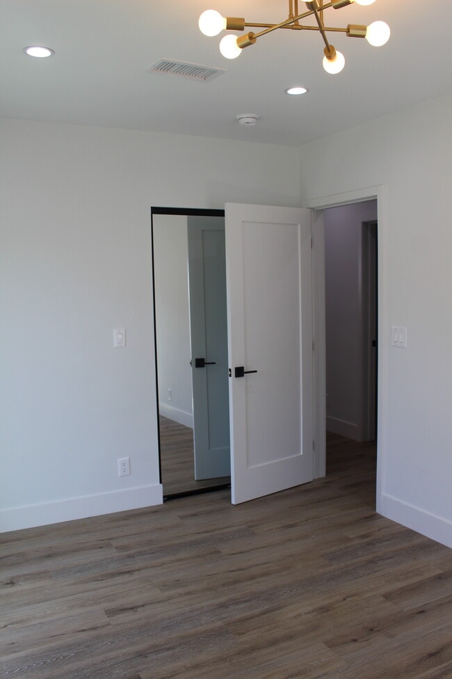 Building Photo - 229 Jesse Ave