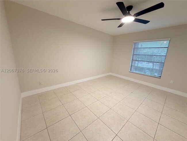 Building Photo - 5900 SW 127th Ave