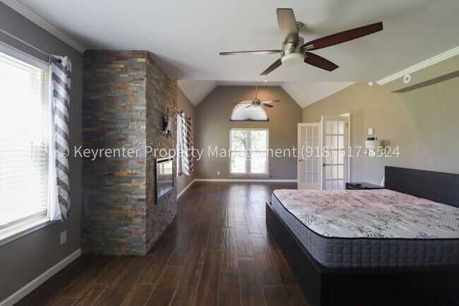 Building Photo - Incredible 4 Bedroom 4 Bath Home in Owasso!!!