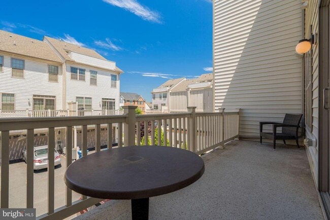 Building Photo - 22595 Willington Square