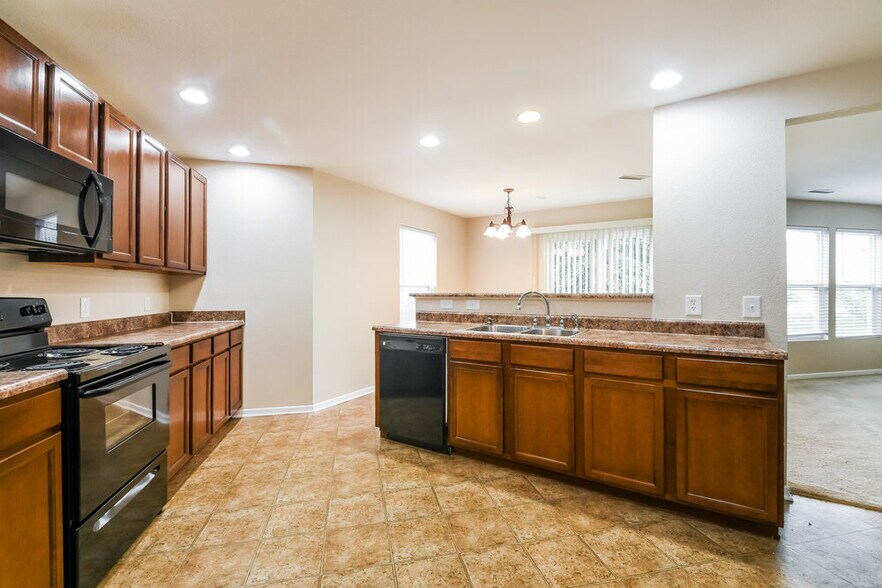 Building Photo - 15433 Destination Dr
