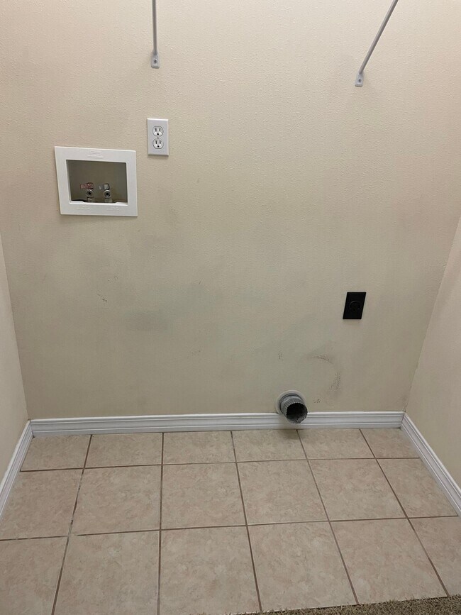 Building Photo - 862 Fairview Dr