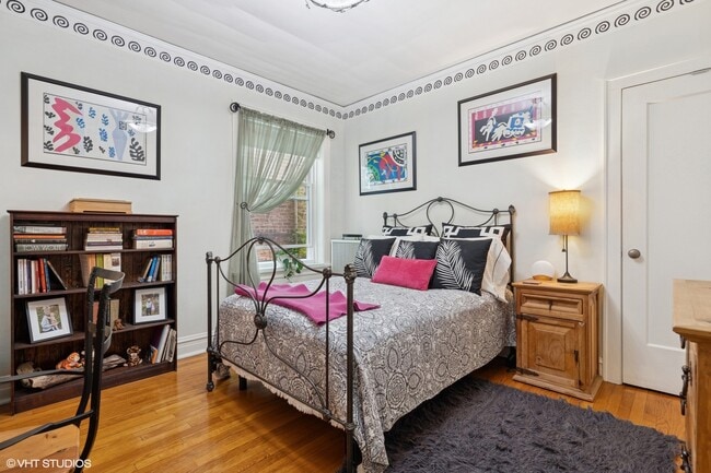 Building Photo - 5146 N Leavitt St