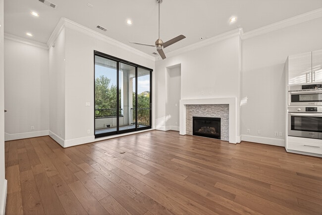 Building Photo - 9663 Kings Cross Station