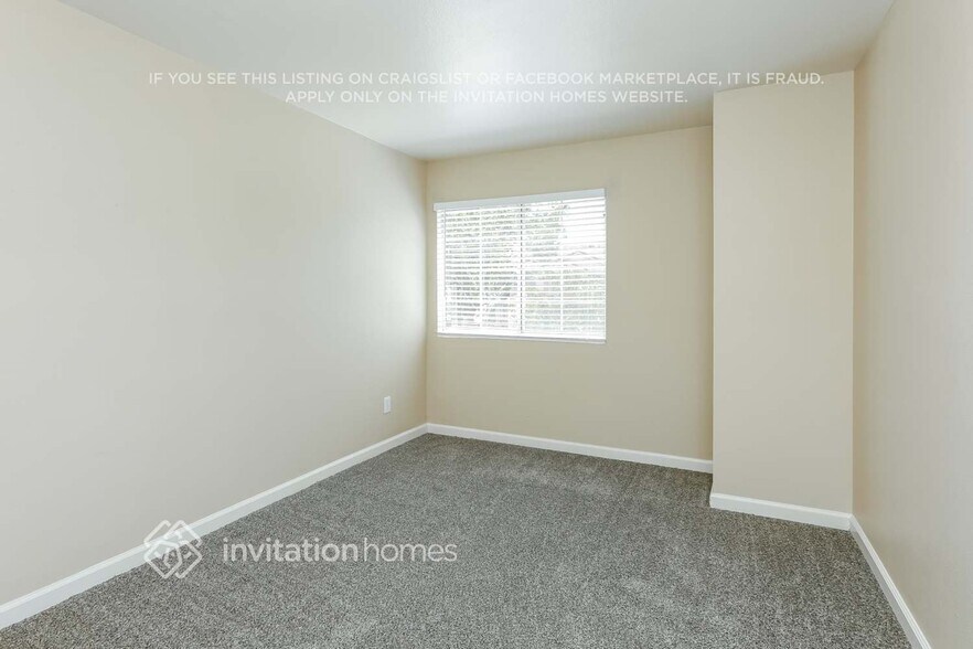 Building Photo - 1802 Gardenia Ct