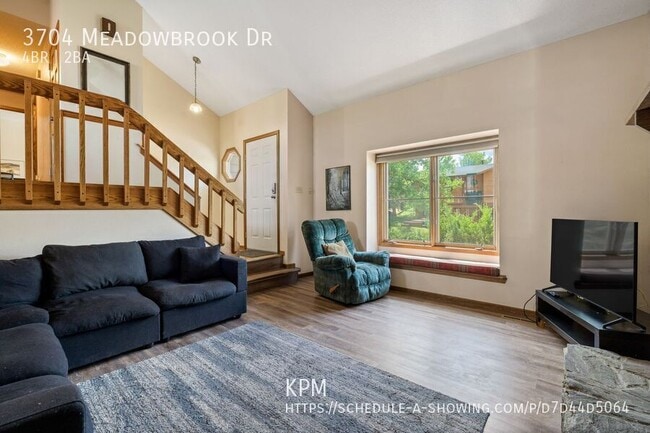 Building Photo - 3704 Meadowbrook Dr