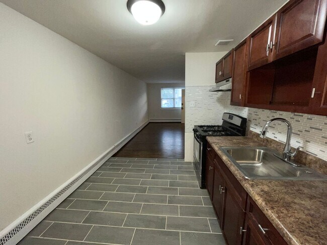 Building Photo - 6430 1/2 Tulip Street