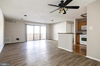 Building Photo - 211 Woodhollow Dr